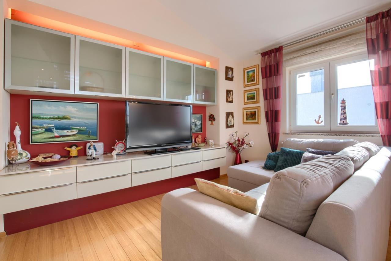 Tomisha Apartman Pjescana Uvala Kültér fotó